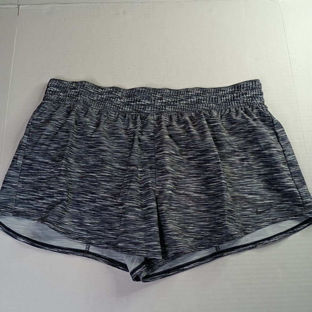 Nike Women's One Dri-FIT Mid-Rise 3" Brief-Lined Shorts Gray Black‎ Size XL